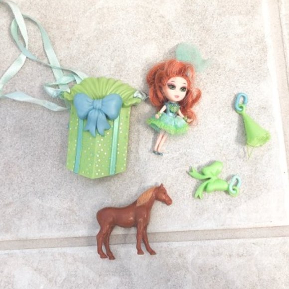 Vintage Rare LIKE NEW Girls Dolls Birthday Horses Toys - Picture 5 of 6